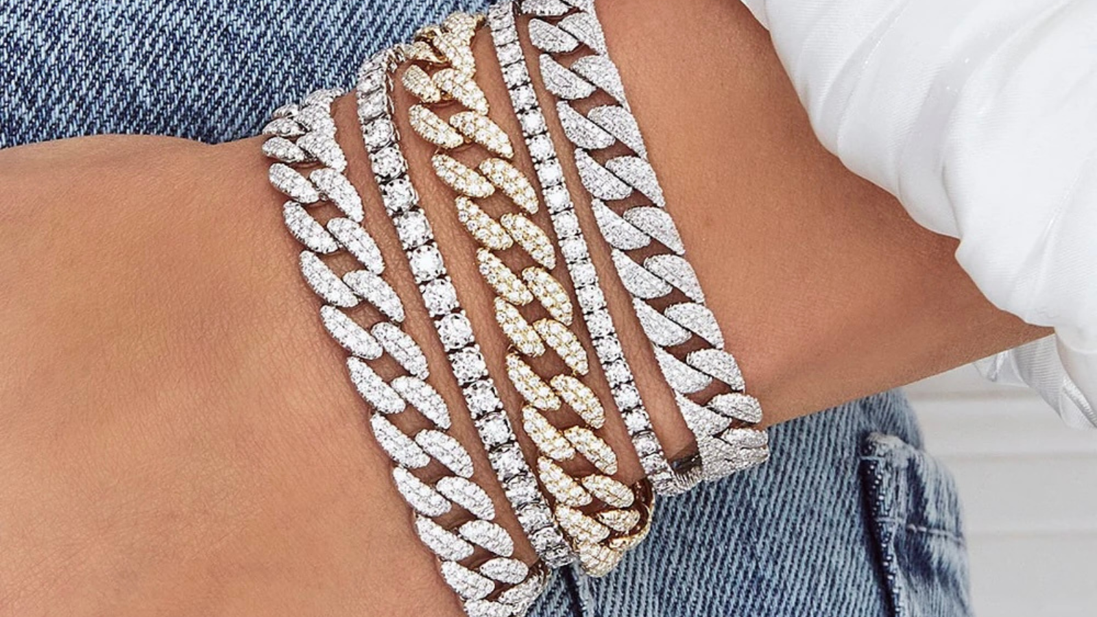 5 Timeless Gold Jewelry Pieces Every Woman Should Own