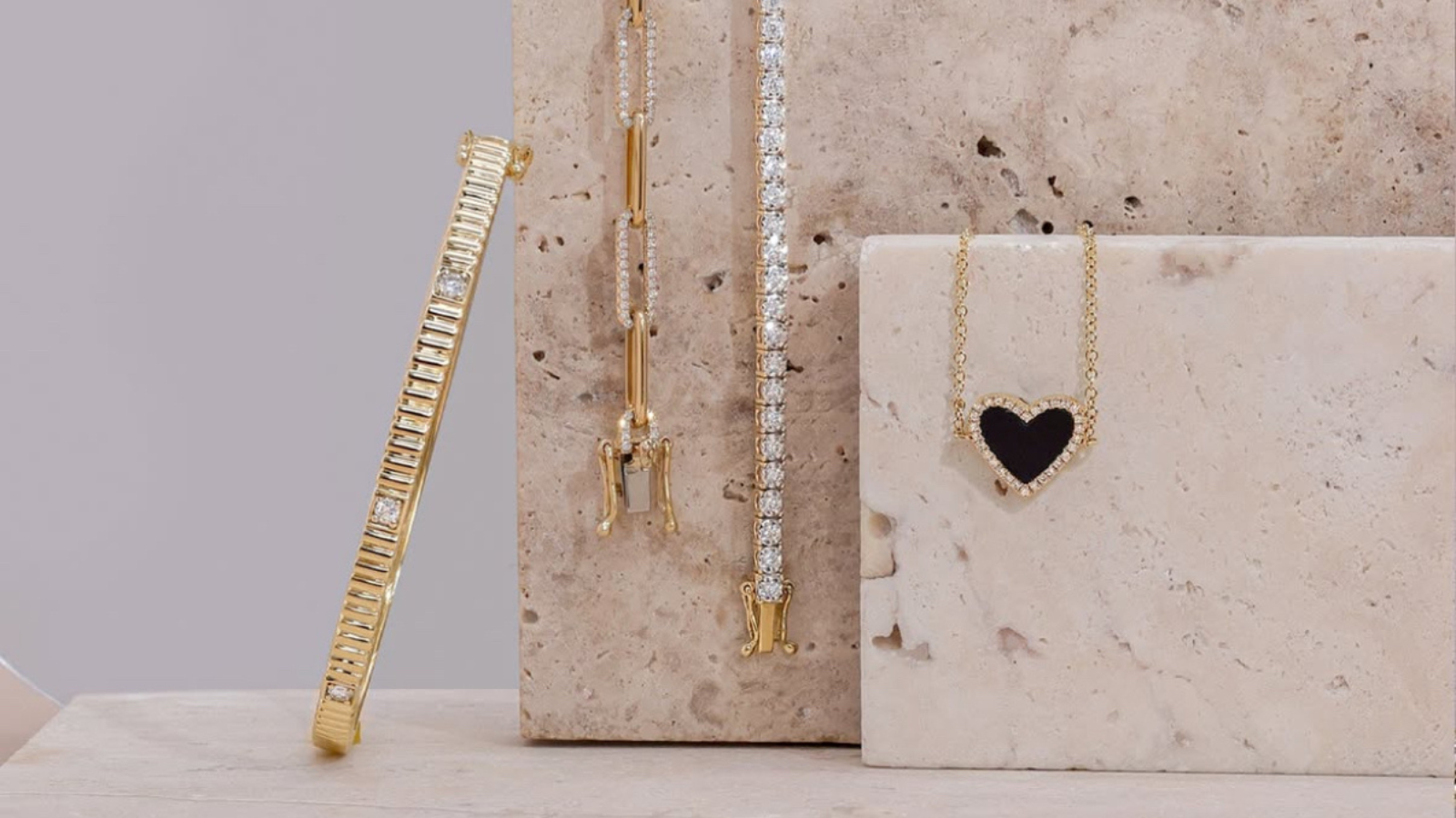 How to Maintain the Shine of Your Gold Bracelets