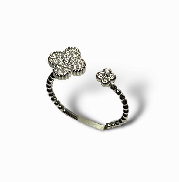 14KT White Gold Flower Diamond Ring