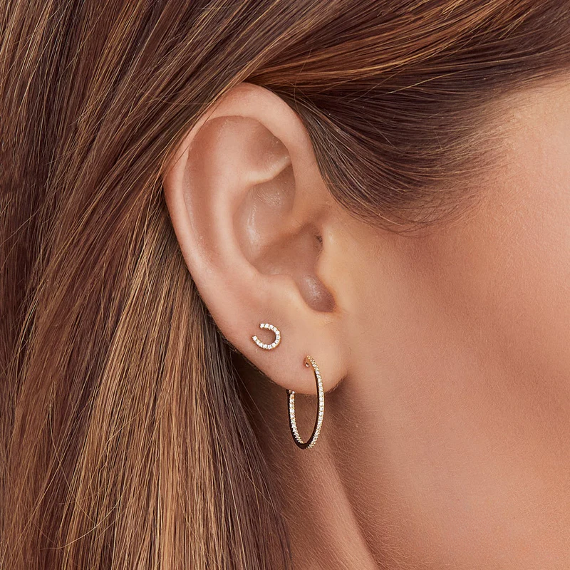 Horseshoe Studs